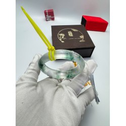 vong-da-ngoc-du-long-xanh-trang-he-54mm-kiem-pnj